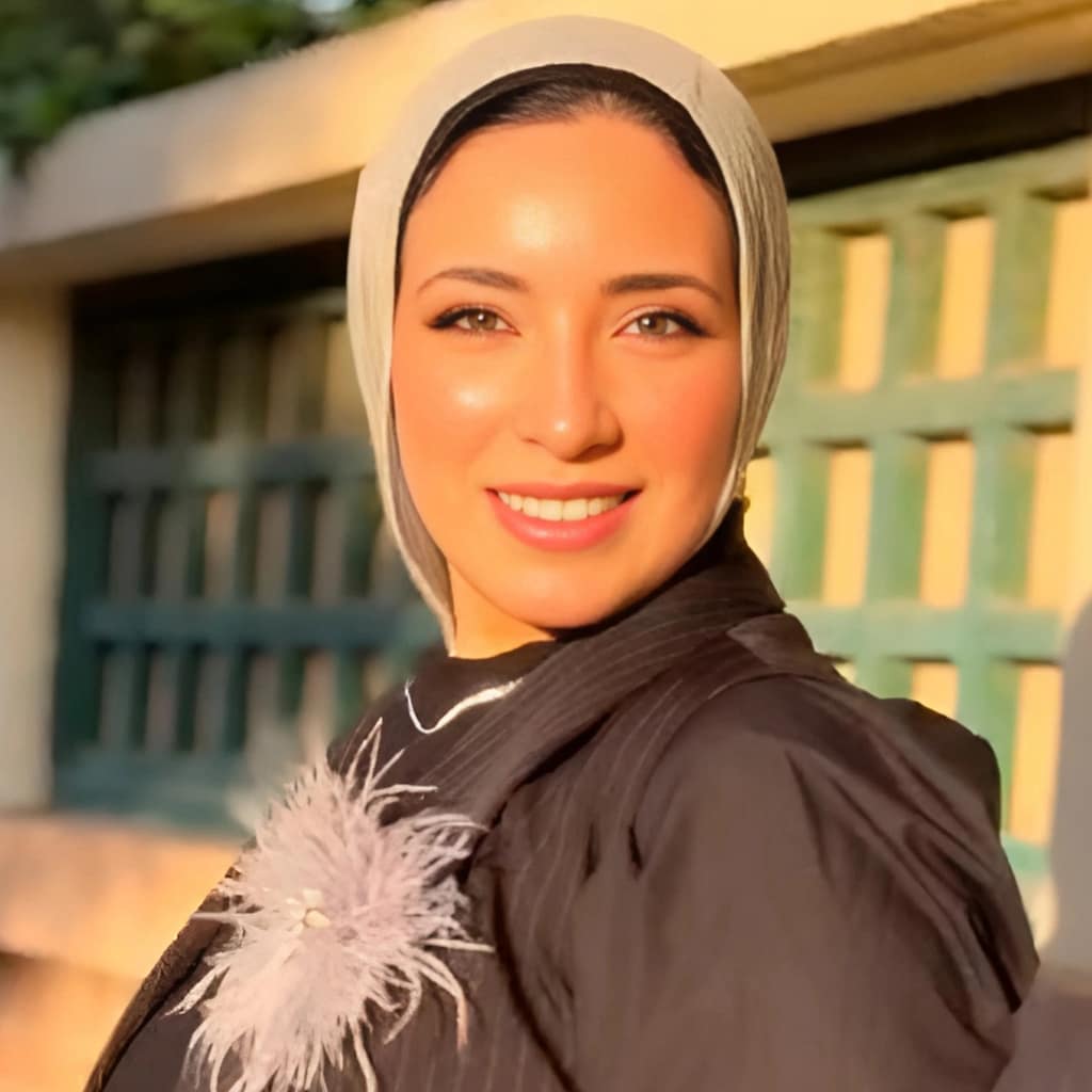كوتش سارة النجار